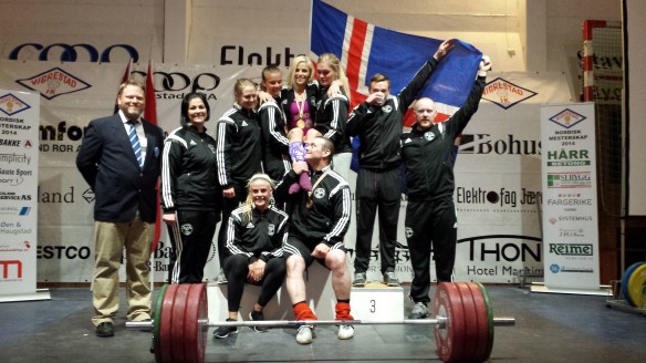 Hluti af keppendunum tók þátt á Norðurlandamótinu i ólympískum lyftingum 2014