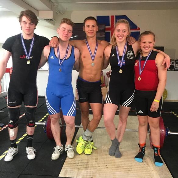 Einar Ingi, Sindri Pétur, Guðmundur Steinn, Freyja og Ólöf Maren sátt að loknu móti (Mynd: CrossfitReykjavik)